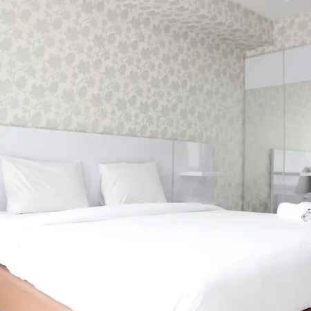 Relaxing Studio Near Itb At Beverly Dago Apartment By Travelio